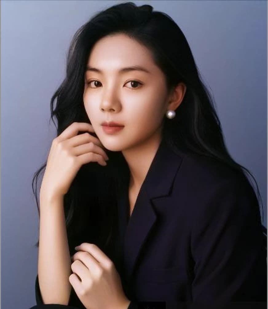 Yilei Huang 律师照片